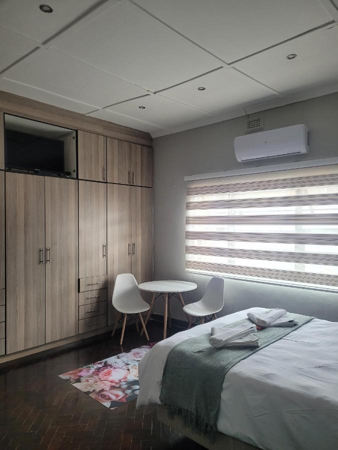 Palm Guesthouse Zeerust Zewnętrze zdjęcie