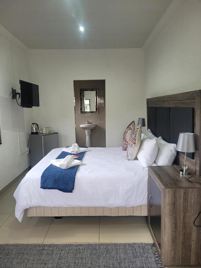 Palm Guesthouse Zeerust Zewnętrze zdjęcie